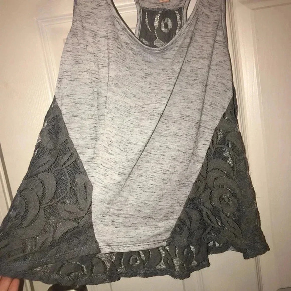 🌟Gray Tank Top🌟 - Picture 2 of 4